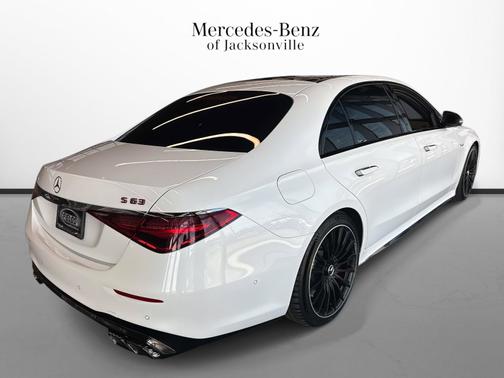 MANUFAKTUR Moonlight White Metallic 2025 Mercedes-Benz AMG S 63 E