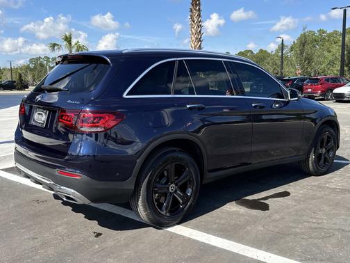 2021 Mercedes-Benz GLC 300