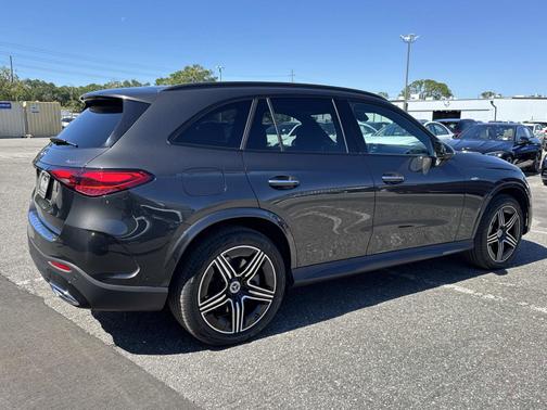 2025 Mercedes-Benz GLC 350e Base