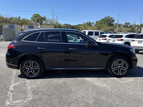 2025 Mercedes-Benz GLC 300 Base