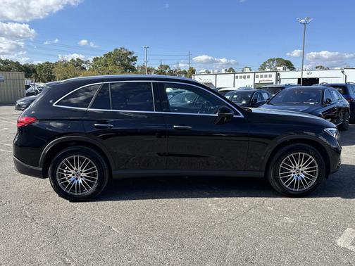 2025 Mercedes-Benz GLC 300 Base