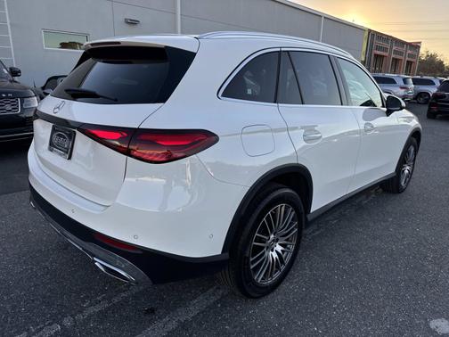 2025 Mercedes-Benz GLC 300 Base
