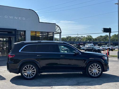 2024 Mercedes-Benz GLS 580 