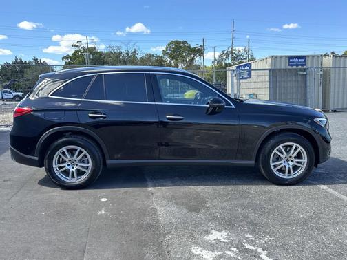 2025 Mercedes-Benz GLC 300 Base