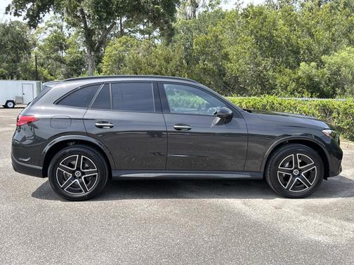 2025 Mercedes-Benz GLC 350e Base