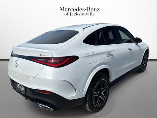 MANUFAKTUR Moonlight White Metallic 2026 Mercedes-Benz GLC 300
