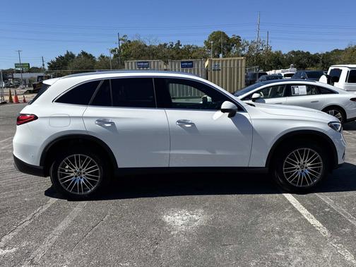 2025 Mercedes-Benz GLC 300 Base