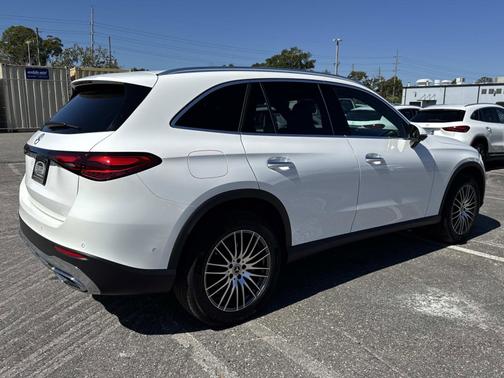 2025 Mercedes-Benz GLC 300 Base