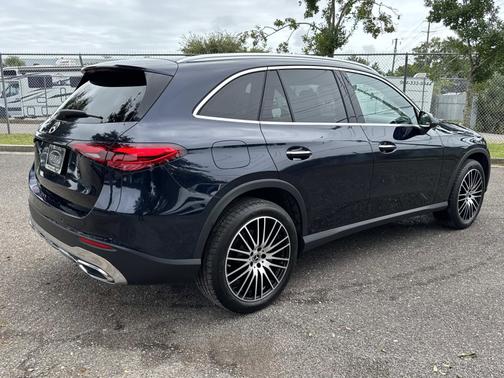 2024 Mercedes-Benz GLC 300