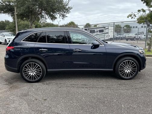 2024 Mercedes-Benz GLC 300