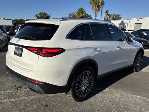 2025 Mercedes-Benz GLC 300 Base