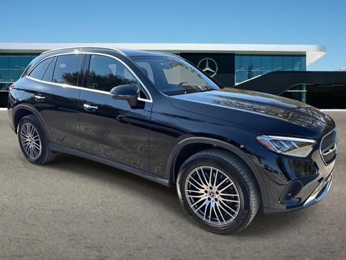 2025 Mercedes-Benz GLC 300 