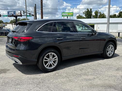 2025 Mercedes-Benz GLC 300 Base