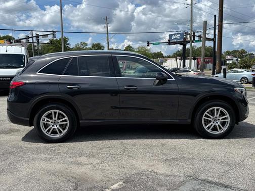 2025 Mercedes-Benz GLC 300 Base