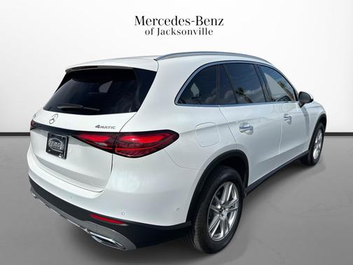 Polar White 2025 Mercedes-Benz GLC 300 4MATIC