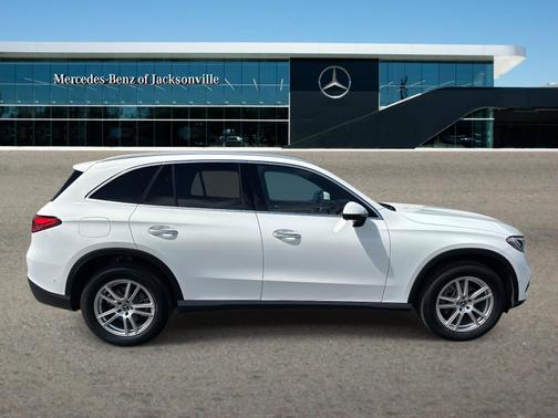 Polar White 2025 Mercedes-Benz GLC 300 4MATIC