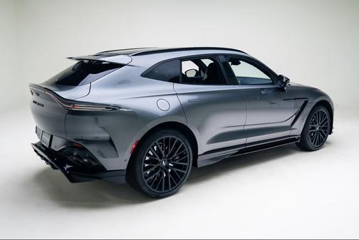 2023 Aston Martin DBX 707