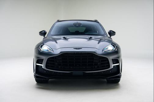 2023 Aston Martin DBX 707