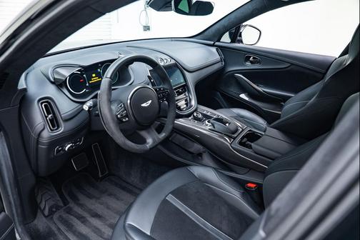 2023 Aston Martin DBX 707