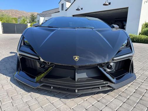 2024 Lamborghini Revuelto Coupe