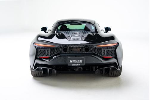 2026 McLaren Artura Coupe