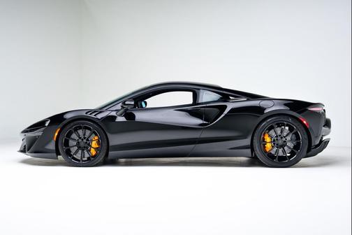 2026 McLaren Artura Coupe