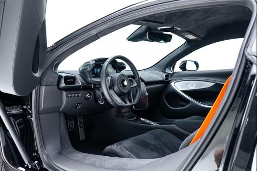 2026 McLaren Artura Coupe