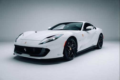 2019 Ferrari 812 Superfast Base