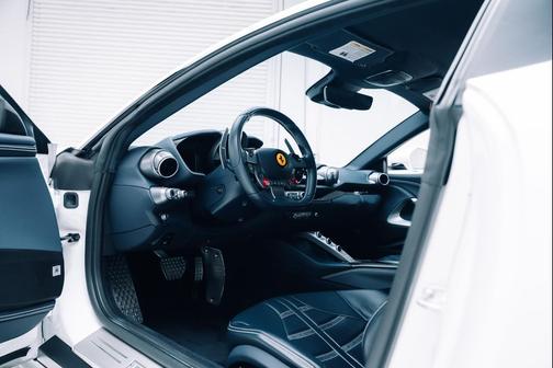 2019 Ferrari 812 Superfast Base