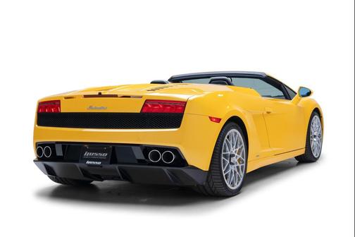 Giallo Midas (Yellow) 2011 Lamborghini Gallardo LP560-4