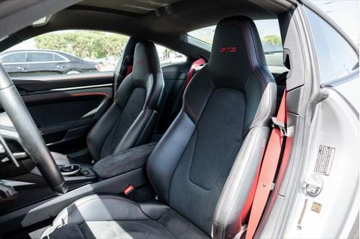 2024 Porsche 911 Carrera 4 GTS