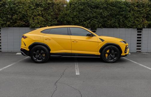 2019 Lamborghini Urus SUV