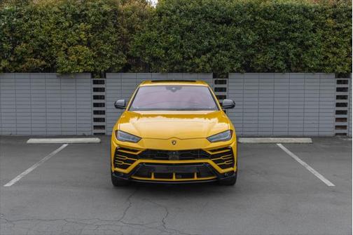 2019 Lamborghini Urus SUV