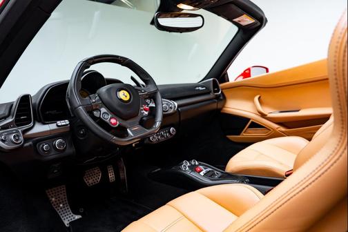 Rosso Corsa 2014 Ferrari 458 Spider Base