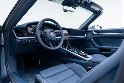 Vanadium Grey Metallic 2026 Porsche 911 Targa 4S
