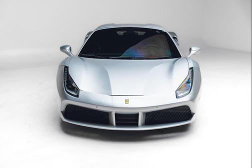 Argento Nurburgring Metallic 2017 Ferrari 488 Spider Base