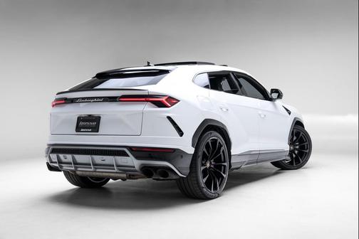 2021 Lamborghini Urus SUV
