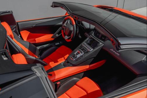 2014 Lamborghini Aventador LP700-4