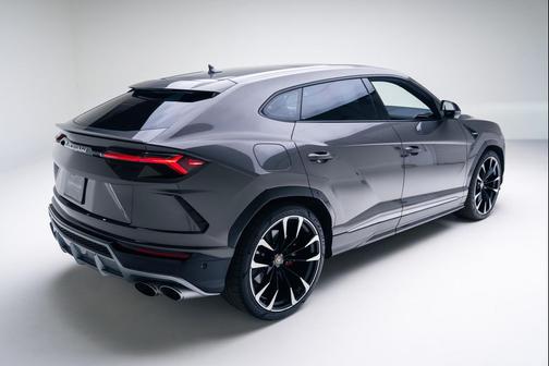 2021 Lamborghini Urus SUV