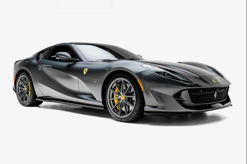 Grigio Silverstone Metallic 2019 Ferrari 812 Superfast Base