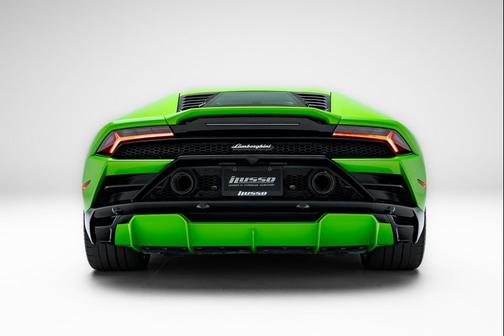Verde Mantis 2022 Lamborghini Huracan EVO Coupe RWD