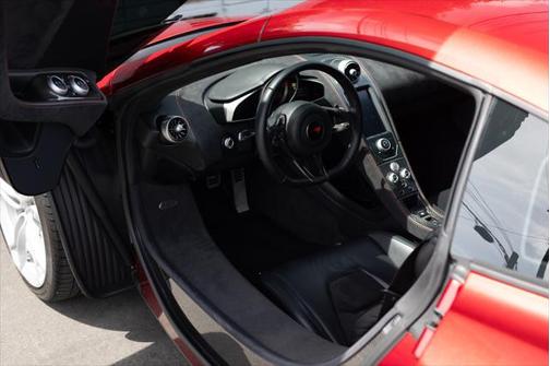 2012 McLaren MP4-12C Base