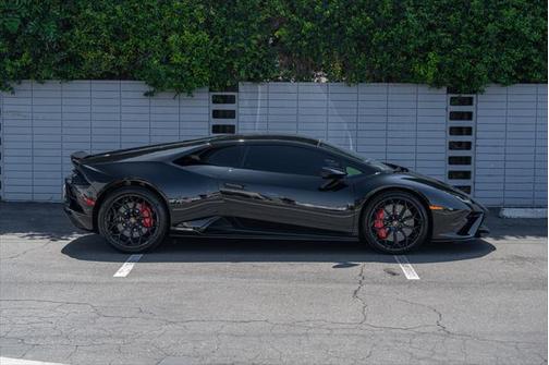 2023 Lamborghini Huracan EVO Coupe RWD