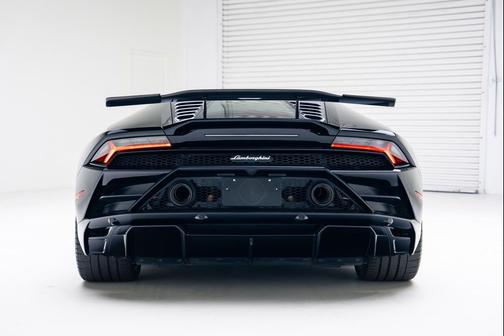 2021 Lamborghini Huracan EVO Coupe
