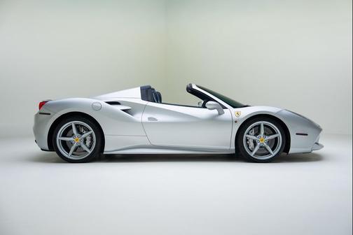 2017 Ferrari 488 Spider Base