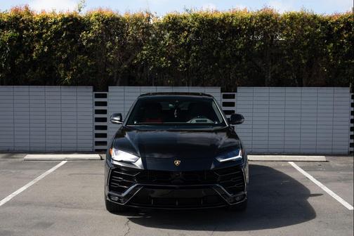 2020 Lamborghini Urus SUV