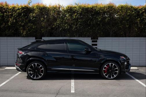 2020 Lamborghini Urus SUV