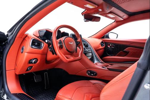 2019 Aston Martin DBS Superleggera