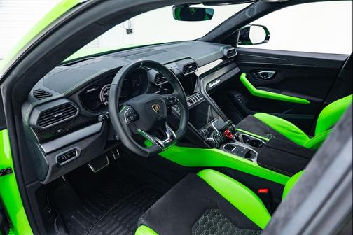 2021 Lamborghini Urus SUV