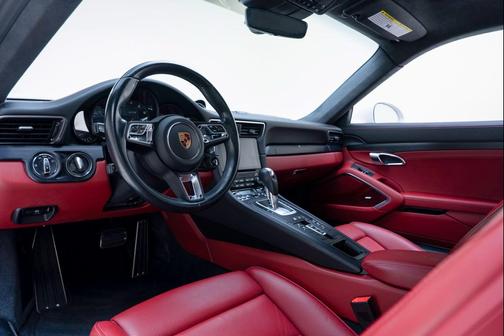 Chalk 2019 Porsche 911 Carrera GTS